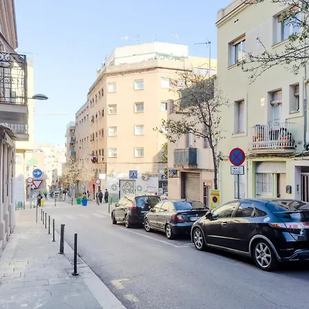 Novus Homes Barcelona Collblanc شقة