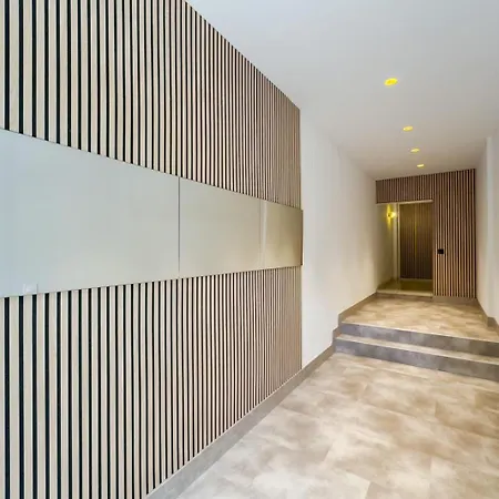 Novus Homes Barcelona Collblanc شقة *