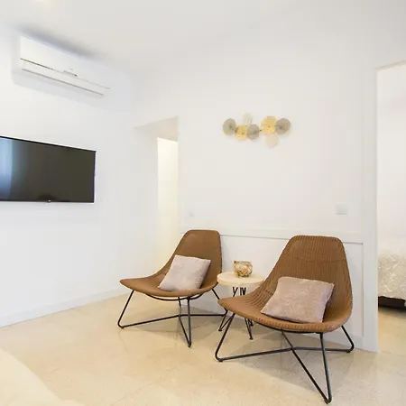 Novus Homes Barcelona Collblanc * لوسبيتاليت دي يوبريغات