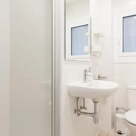 Novus Homes Barcelona Collblanc لوسبيتاليت دي يوبريغات