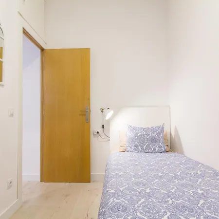 Novus Homes Barcelona Collblanc شقة لوسبيتاليت دي يوبريغات